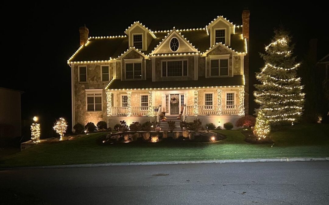 Should You Rent Or Buy Holiday Lights?