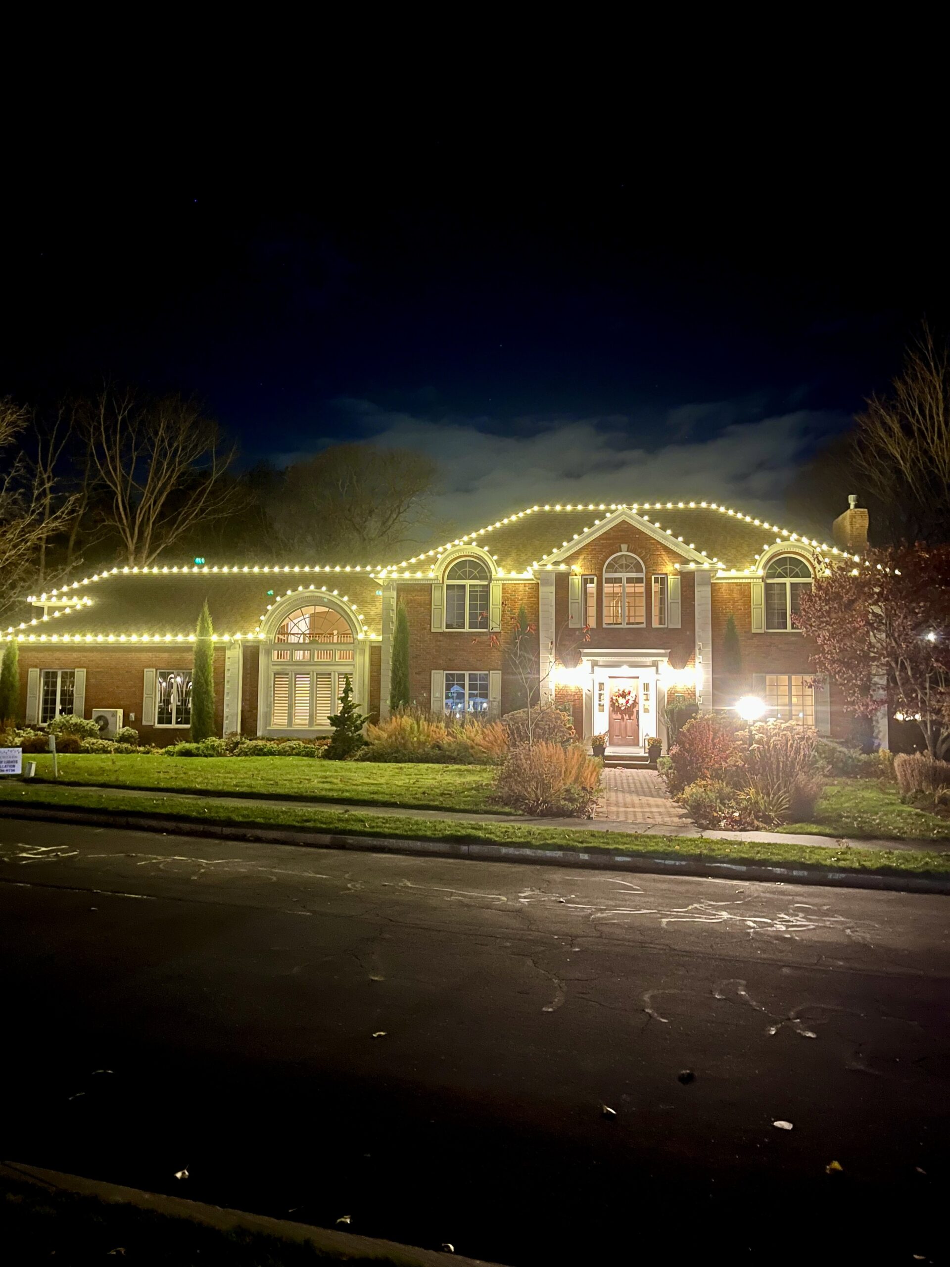 Christmas light services in Wellesley, MA.